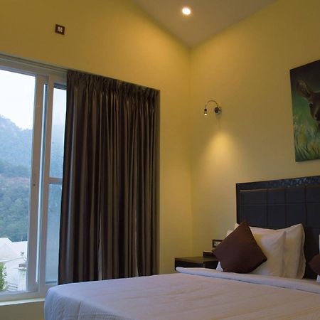 Hotel Golden Heritage Pahalgam Exterior photo